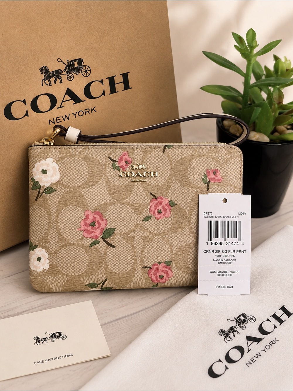 NWT Coach Corner Zip Wristlet in Signature Floral Print – Khaki Chalk Multi - Picture 2 of 4